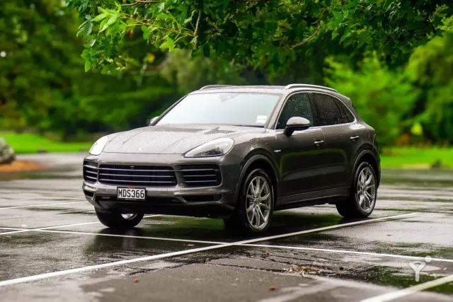 2019 Porsche Cayenne E-Hybrid Plug In NZ New 1 Owner